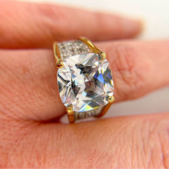 Gold Tone Cushion Cut Cubic Zirconia High Profile Ring. Size 6. - Picture 6 of 11